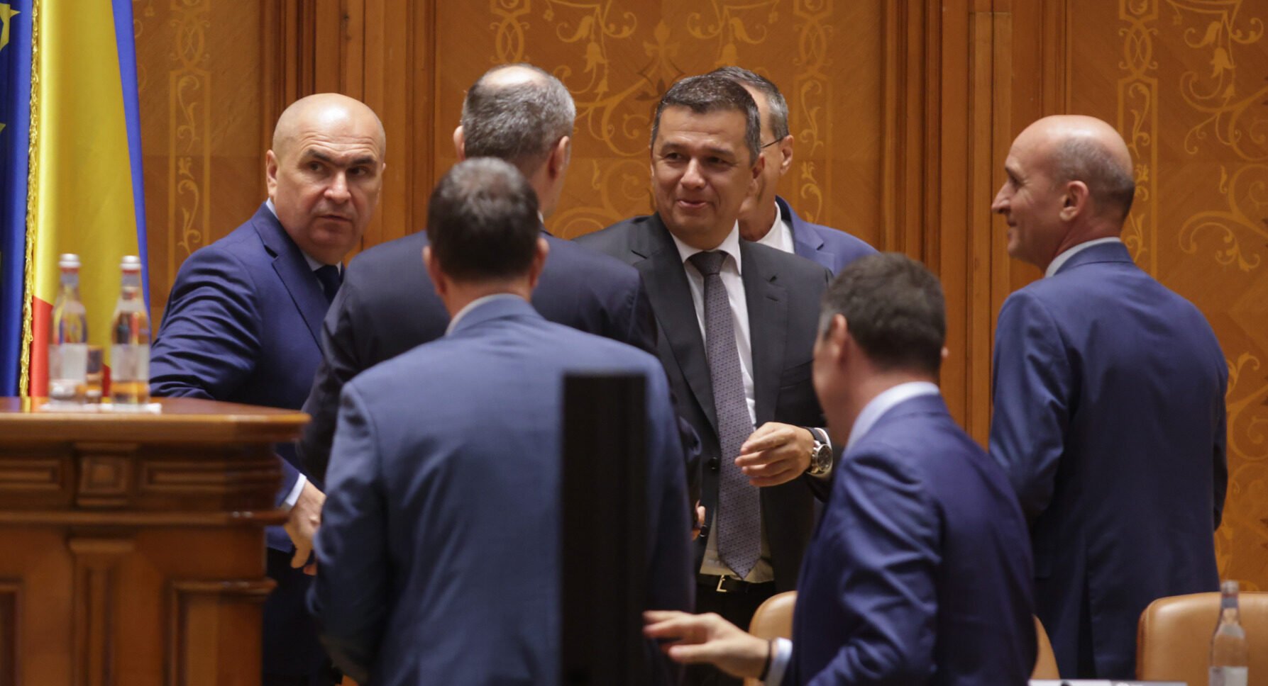 PSD forțează suplimentarea bugetului, în ciuda blocajului creat de CCR Liderul PSD le-a cerut miniștrilor săi să avizeze proiectul de buget, deschizând calea pentru adoptarea acestuia în Guvern, dar discuțiile continuă