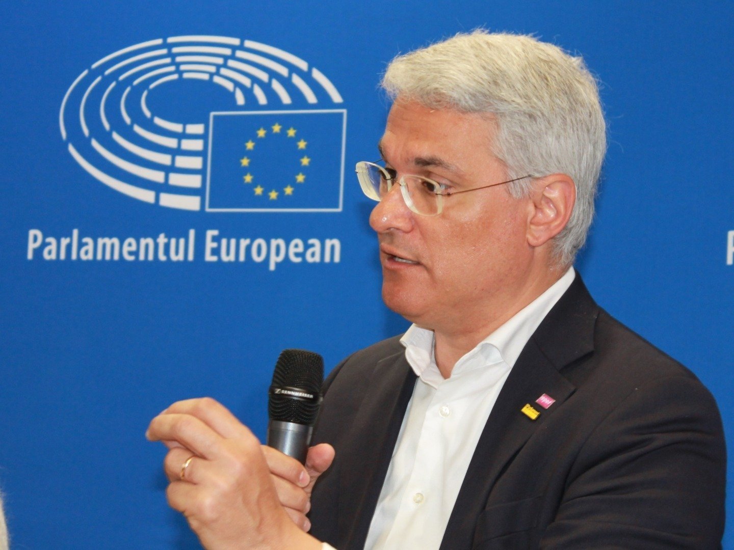 Moțiune împotriva ministrului Pîslaru, pe masa Senatului Senatorii opoziției au formulat o moțiune simplă împotriva ministrului Investițiilor și Proiectelor Europene, Dragoș Pîslaru