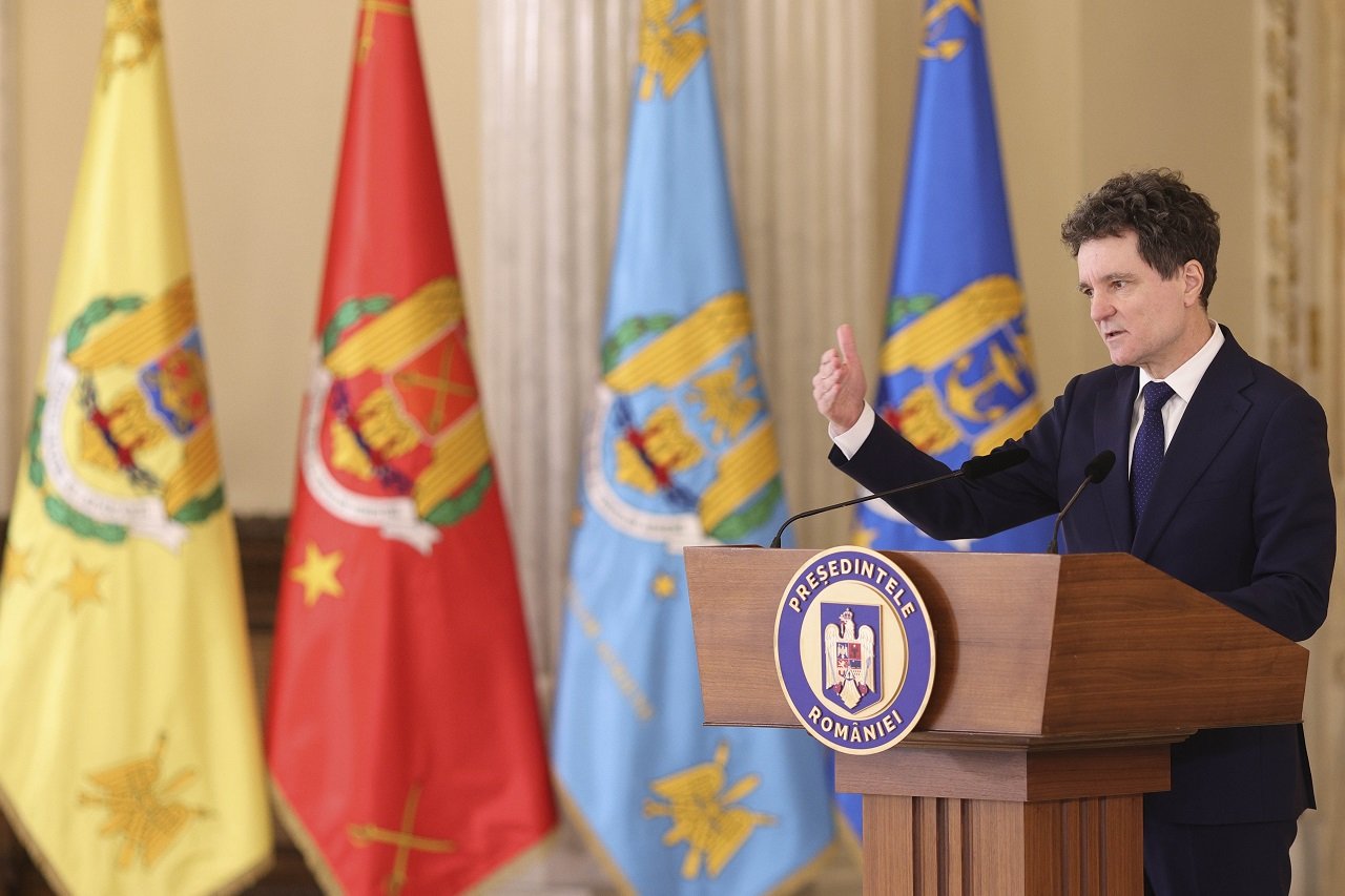 Nicușor Dan și Giorgia Meloni cer revizuirea legislației verzi din energie Primarul Capitalei, Nicușor Dan, alături de premierul italian, Giorgia Meloni, și de liderii altor opt state europene, au adresat o scrisoare comună către Comisia Europeană și Consiliul European, solicitând revizuirea rapidă a legislației europene în domeniul energiei verzi