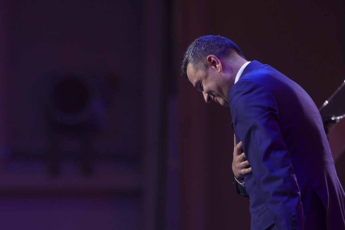 Grindeanu pornește consultările în teritoriu pentru a decide soarta guvernului bolojan Sorin Grindeanu, președintele Partidului Social Democrat (PSD), dă startul vineri, la Slatina, unei serii de consultări cu liderii locali ai partidului