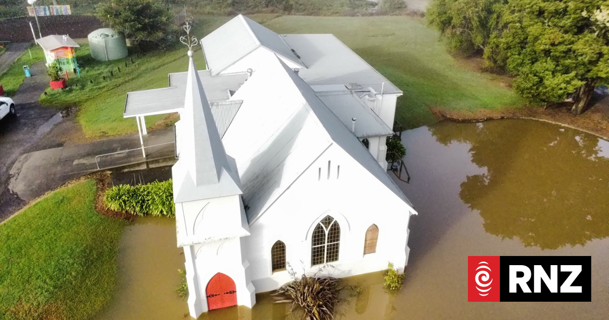Inundații severe în Noua Zeelandă: Zeci de evacuați și infrastructură distrusă Nordul Noii Zeelande se confruntă cu o criză majoră din cauza inundațiilor devastatoare provocate de o furtună puternică