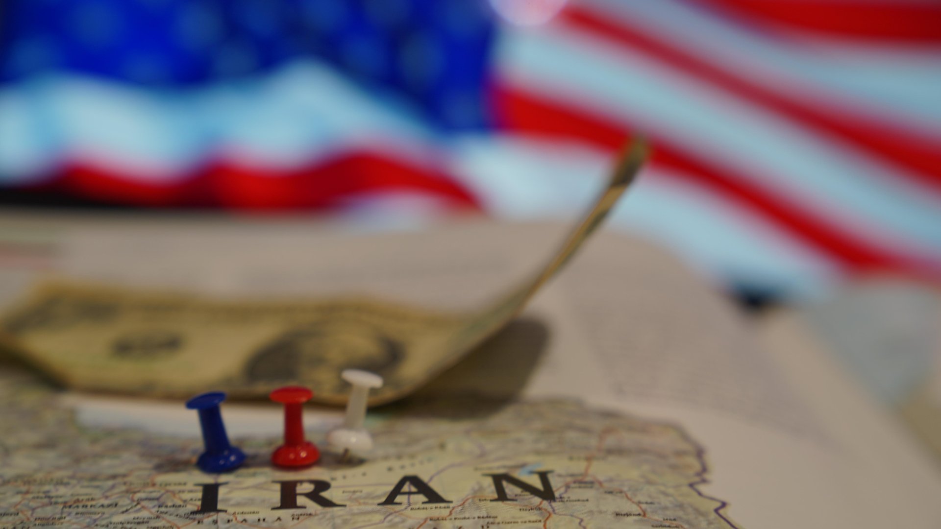 Atacuri în lanț în Orientul Mijlociu: Iranul amenință cu riposta, bilanțul victimelor crește Războiul din Orientul Mijlociu, intrat în a noua zi, a escaladat semnificativ duminică, cu atacuri aeriene în mai multe țări din Golf și noi amenințări venite din partea Iranului