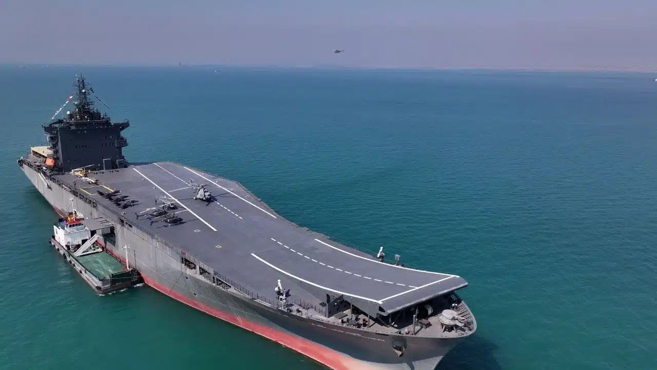 SUA lovește flota iraniană: nave majore distruse în operațiunea „Epic Fury” În cadrul operațiunii „Epic Fury”, armata Statelor Unite a lansat un atac devastator asupra forțelor navale iraniene, distrugând mai multe nave importante