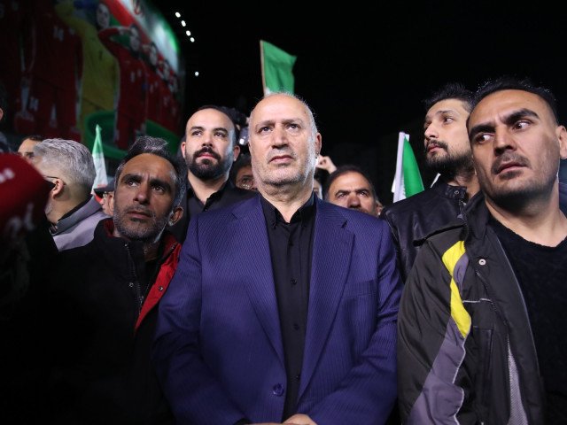 Naționala Iranului pregătește participarea la CM 2026, dar incertitudinile persistă Teheran, Iran – Echipa națională de fotbal a Iranului, calificată la Cupa Mondială din 2026, își continuă pregătirile, în ciuda contextului geopolitic tensionat