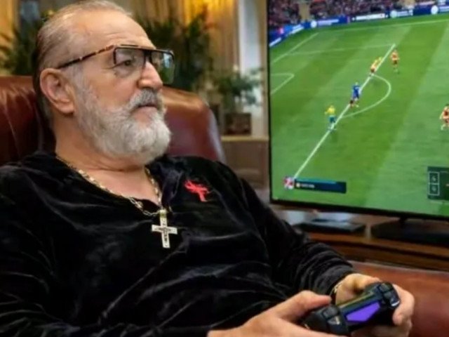 FCSB intră în play-out: Reacții amuzante și meme-uri pe rețelele sociale Victoria lui FC Argeș în fața lui Dinamo a pecetluit soarta FCSB, confirmând prezența echipei în play-out-ul Ligii 1