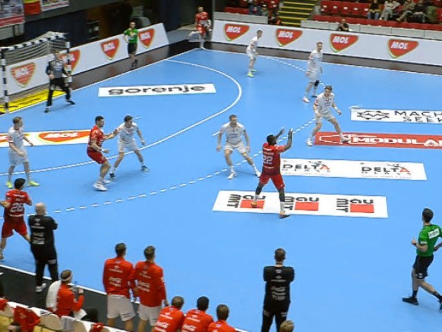 Victorie clară pentru Dinamo București în Liga Campionilor la Handbal Dinamo București a învins echipa norvegiană Kolstad cu scorul de 33-23 în cadrul etapei a 13-a din Liga Campionilor la handbal masculin