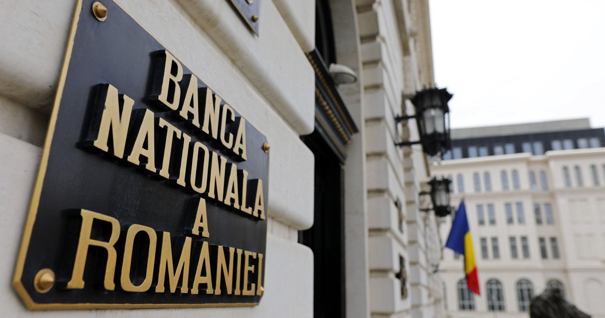 Rezervele valutare ale României scad ușor în februarie, aurul continuă să crească Banca Națională a României (BNR) a raportat o ușoară scădere a rezervelor valutare în luna februarie 2026, în timp ce rezerva de aur a continuat să-și crească valoarea, datorită cotațiilor record de pe piețele internaționale