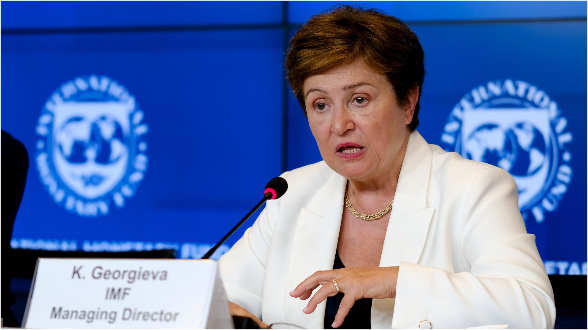 Creșterea prețului petrolului amenință economia globală, avertizează FMI Președinta Fondului Monetar Internațional (FMI), Kristalina Georgieva, a tras un semnal de alarmă cu privire la impactul creșterii prețului petrolului asupra economiei mondiale