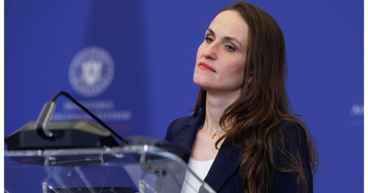 Mircea Abrudean cere calm în scandalul Ponta-Țoiu Președintele Senatului, liberalul Mircea Abrudean, a intervenit în scandalul privind repatrierea fiicei lui Victor Ponta, Irina, și a făcut apel la calm și coordonare