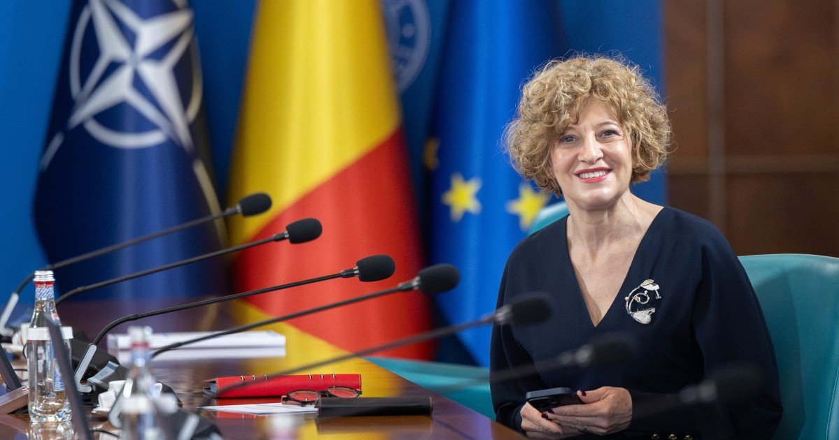 România trebuie să schimbe modelul de creștere economică pentru a evita stagnarea, spune vicepremierul Viceprim-ministra Oana Gheorghiu a declarat marți că România are nevoie urgentă de un nou model de creștere economică, bazat pe competitivitate și inovare