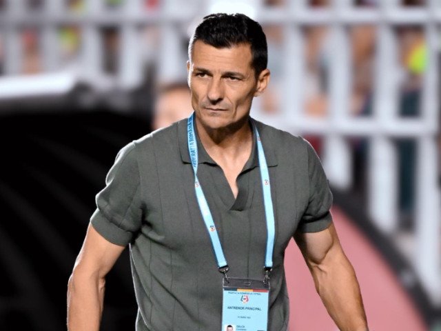 Doliu în familia lui Costel Gâlcă: Antrenorul Rapidului își pierde tatăl Fotbalul românesc este zguduit de o nouă veste tristă