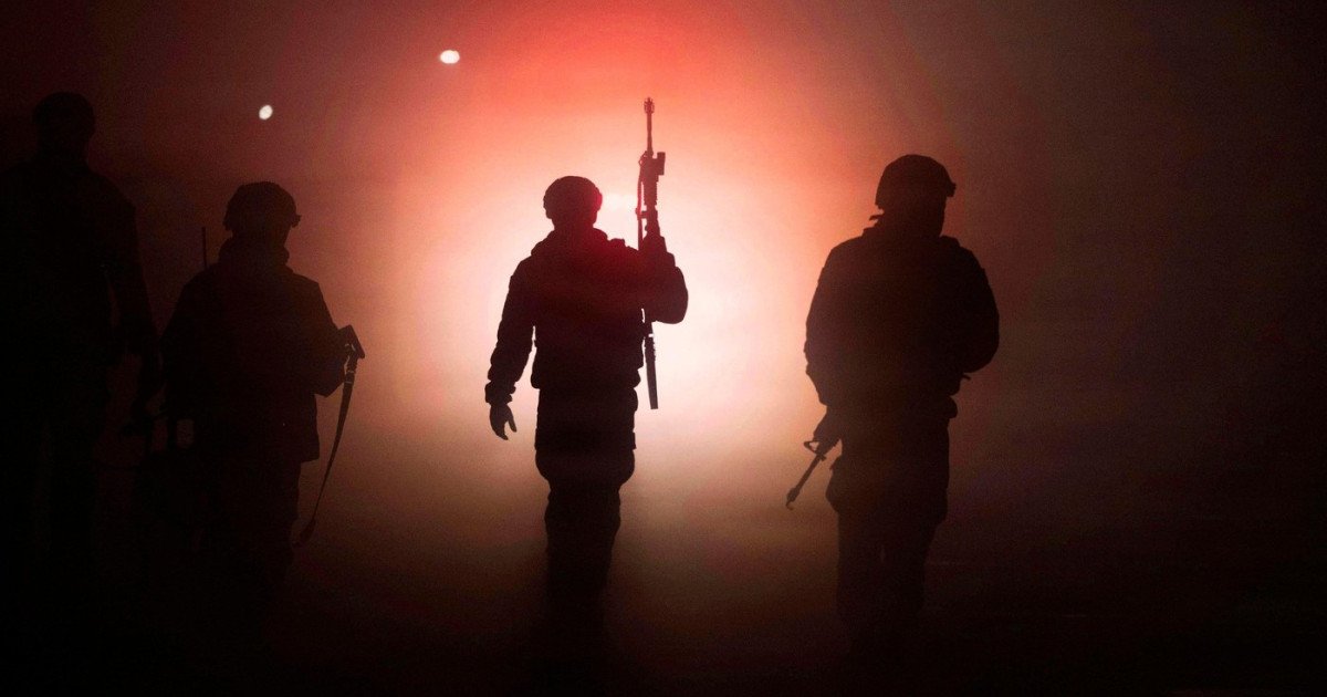 Armata americană folosește inteligența artificială în operațiunile militare, ridicând semne de întrebare Utilizarea tehnologiei de inteligență artificială (AI) de către armata Statelor Unite în operațiuni militare, inclusiv în cele care au vizat lideri din Venezuela și Iran, a stârnit dezbateri aprinse