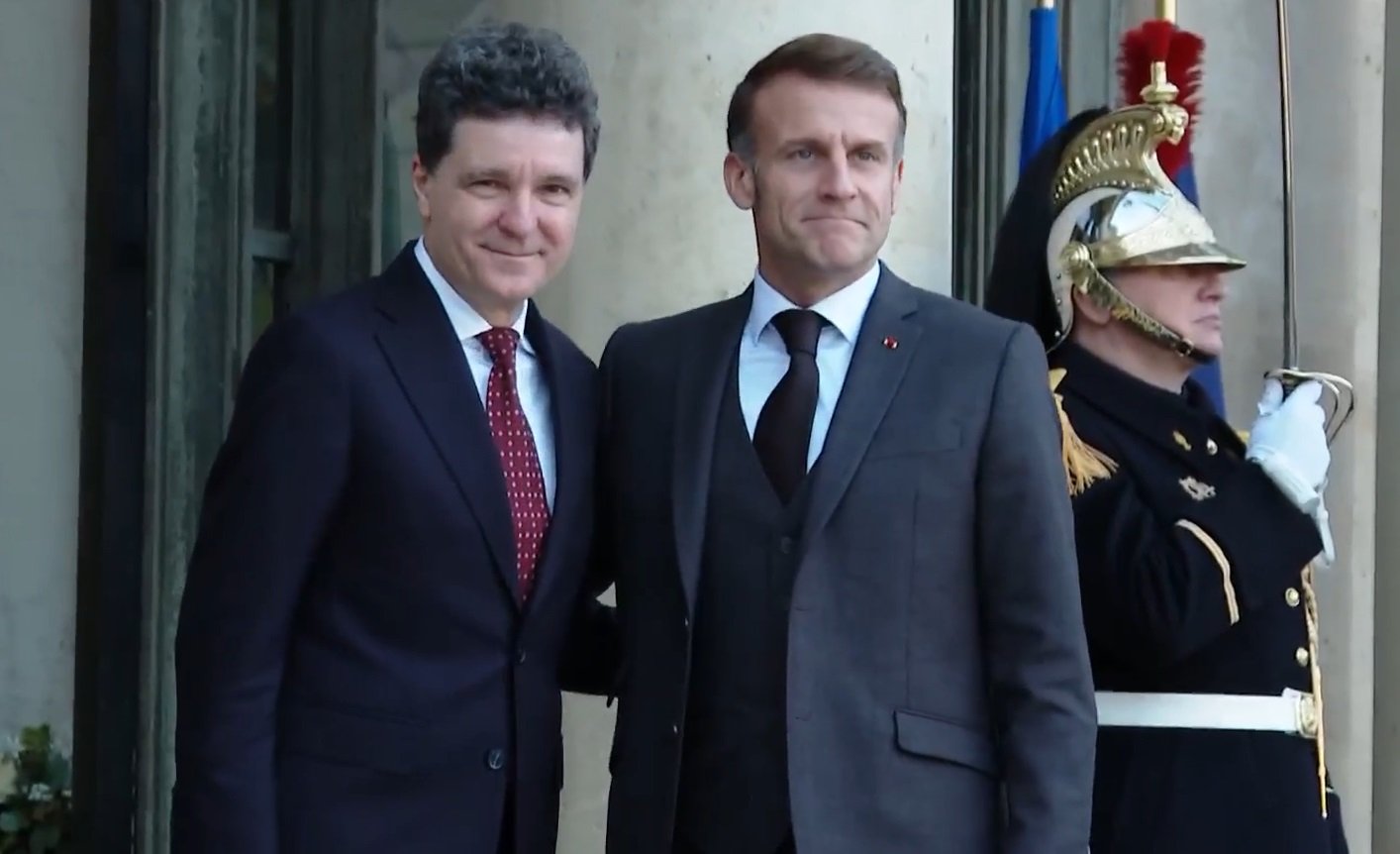Franța propune României o „umbrelă nucleară” anti-rusească, dar Bucureștiul ezită Franța a propus României, alături de alte state membre ale Uniunii Europene, o inițiativă de cooperare în domeniul apărării nucleare