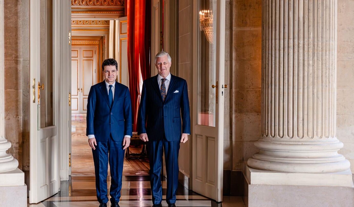 Nicușor Dan s-a întâlnit cu Regele Belgiei, discuții despre securitatea României Primarul general al Capitalei, Nicușor Dan, a avut o întrevedere cu Regele Belgiei, Philippe, vineri, la Castelul Regal din Laeken, potrivit unei postări pe platforma X