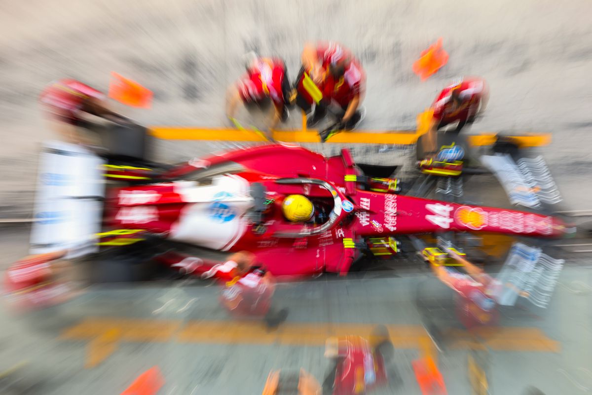 Start! Sezonul de Formula 1 2026 debutează cu schimbări majore Duminică, 8 martie, la ora 06:00, fanii Formulei 1 din România vor avea parte de un nou început