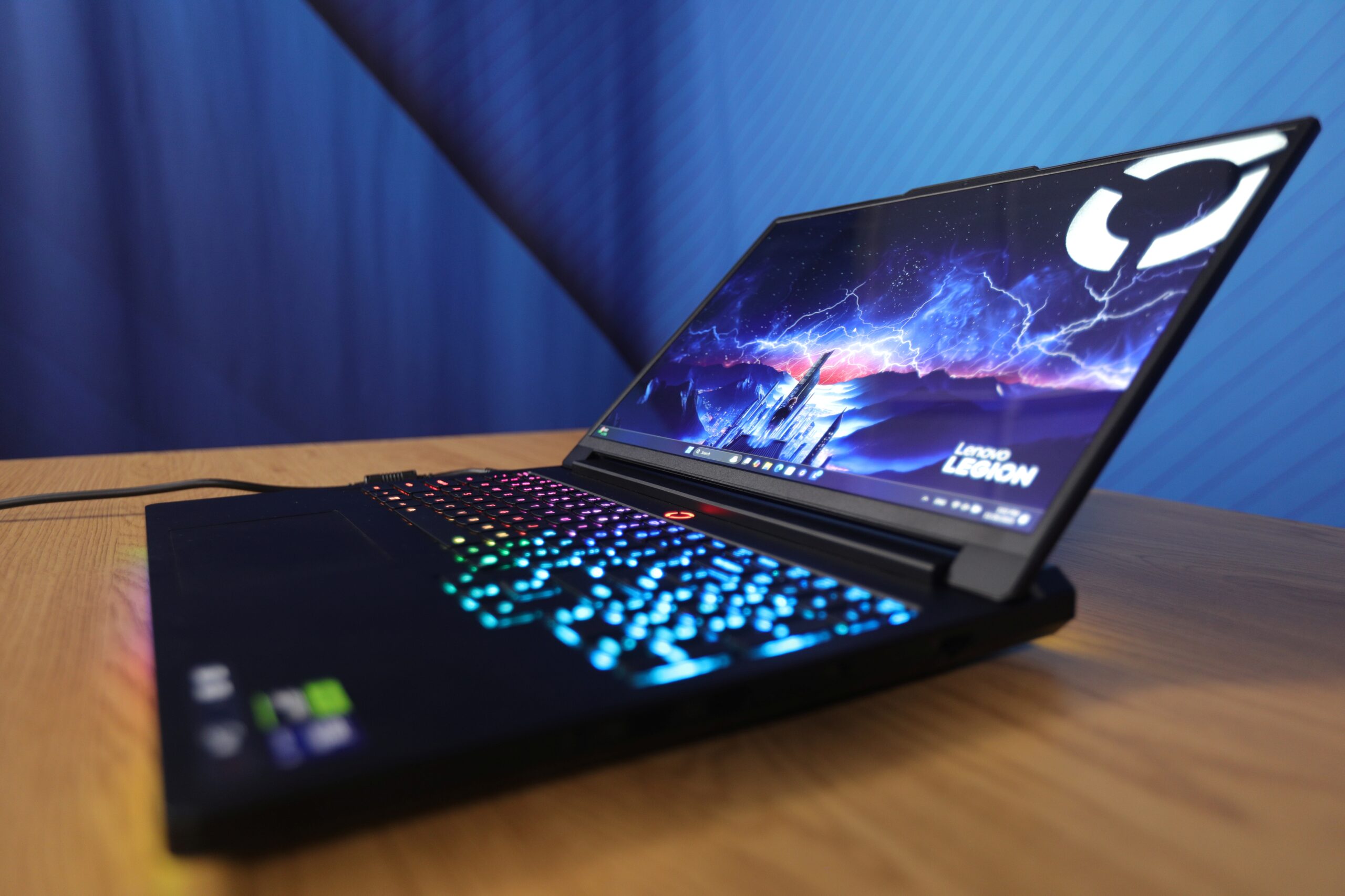 Cum să-ți prelungești viața laptopului: sfaturi practice pentru utilizatori Un laptop funcțional este un instrument indispensabil în viața de zi cu zi, de la muncă și studiu până la divertisment