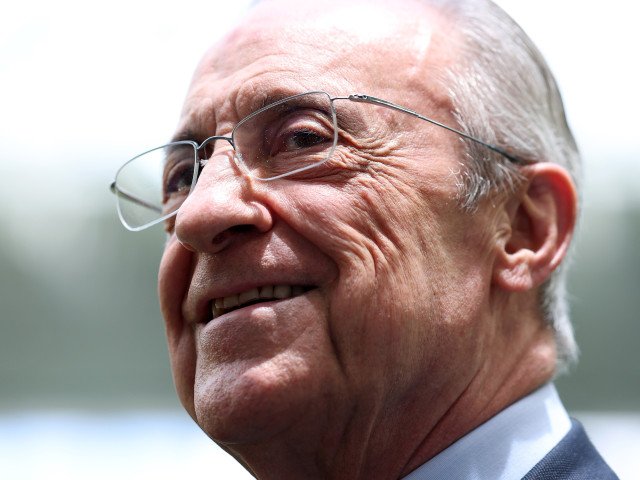 Arbeloa, cu ”sabia deasupra capului” la Real Madrid; Allegri, dorit de Florentino Perez Situația antrenorului Alvaro Arbeloa la Real Madrid pare să se deterioreze rapid, după înfrângerea surprinzătoare suferită de ”galactici” în fața echipei Getafe, cu scorul de 0-1