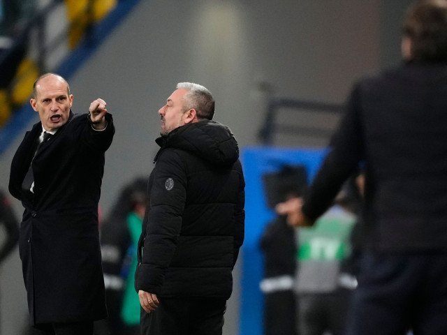 Știrile zilei: Derby Dinamo – Metalul Buzău și posibila schimbare de antrenor la Real Madrid Finalul sezonului competițional aduce meciuri decisive, dar și speculații intense în lumea fotbalului