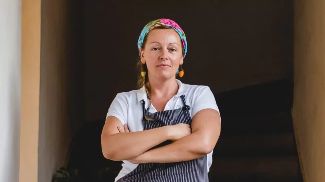 Amenzi usturătoare pentru restaurantele care nu raportează risipa alimentară Operatorii din sectorul agroalimentar, inclusiv proprietarii de restaurante și alte afaceri din HoReCa, au obligația de a raporta până la data de 31 martie 2026 datele privind reducerea risipei alimentare aferente anului 2025