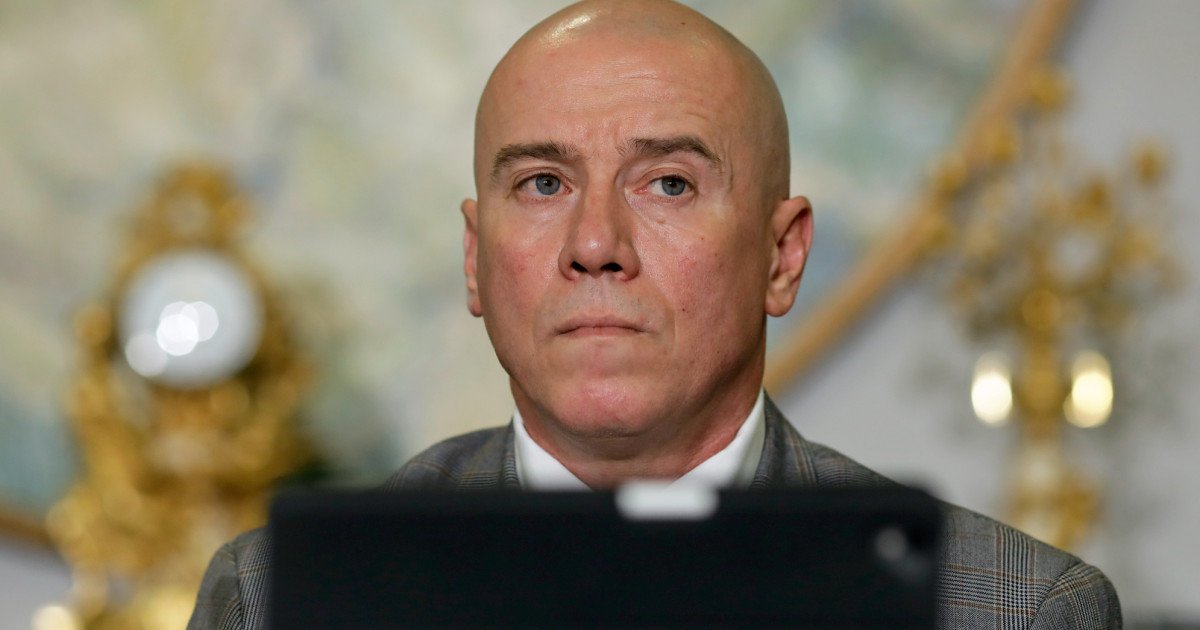 Moțiunea AUR împotriva ministrului Culturii, respinsă de Senat Moțiunea simplă depusă de Alianța pentru Unirea Românilor (AUR) împotriva ministrului Culturii, András Demeter, a fost respinsă luni de Senat