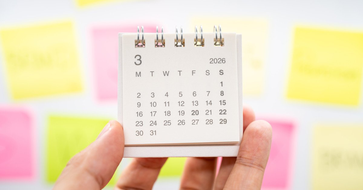 Vacanță prelungită pentru elevi și angajați de Paște și 1 Mai în 2026 Primăvara anului 2026 aduce o serie de minivacanțe pentru români, oferind o pauză bine-meritată atât pentru elevi, cât și pentru angajați