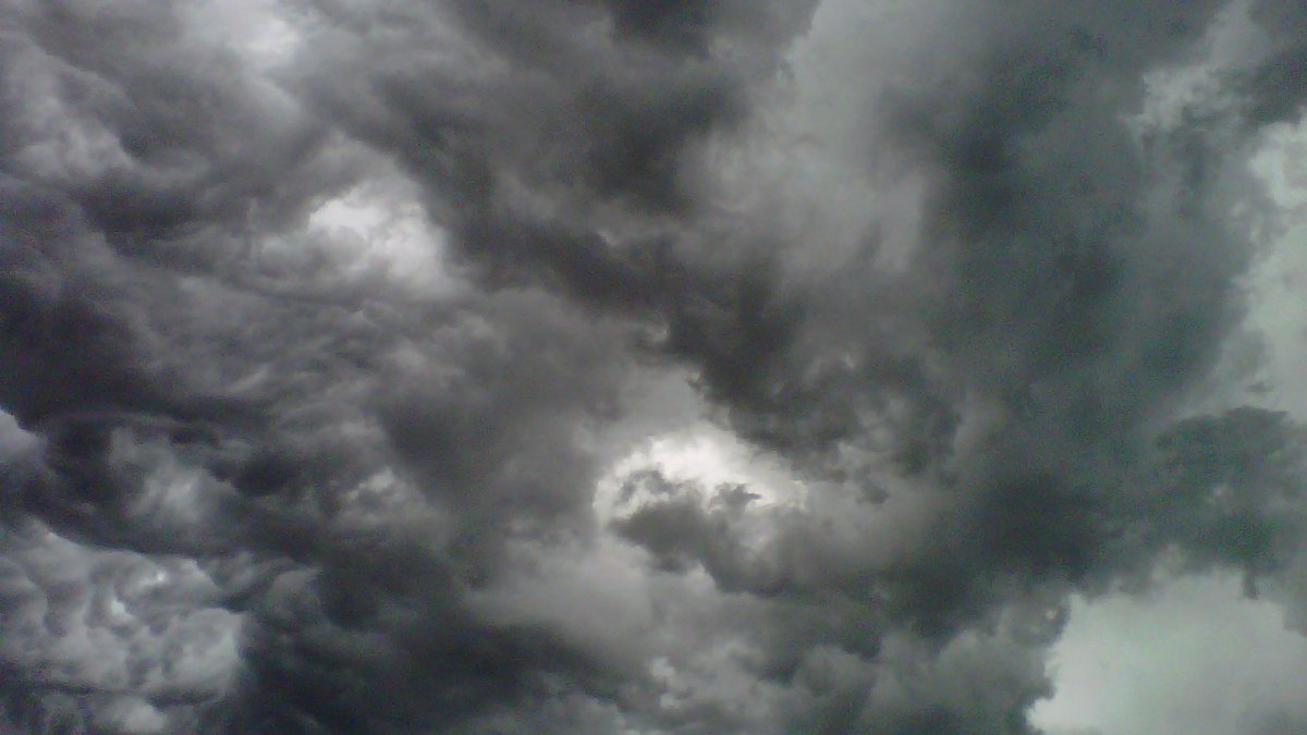Alerte meteo severe în zona Chicago: Vijelii și grindină sunt așteptate Zona metropolitană Chicago se pregătește pentru o perioadă de instabilitate meteo, cu posibilitatea dezvoltării unor furtuni puternice în următoarele ore