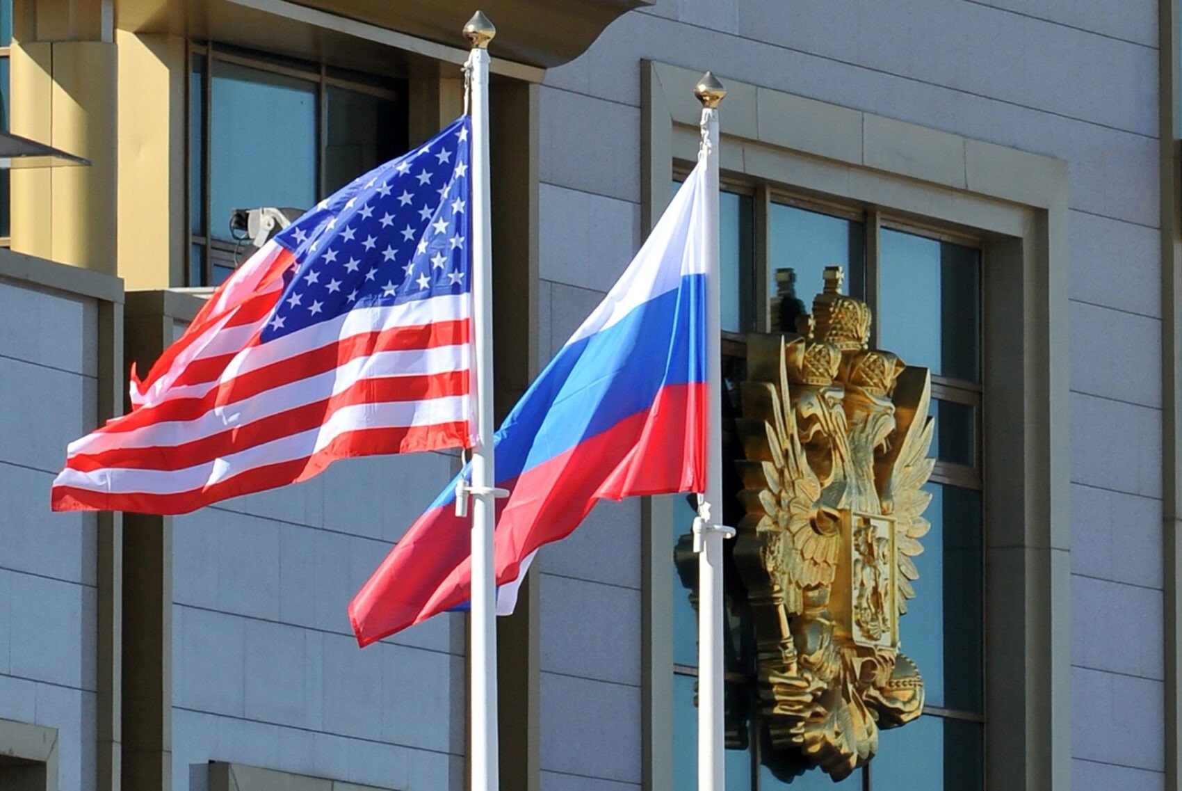 Emisarul lui Putin a discutat cu negociatori americani în Florida Prima întâlnire directă de la începutul conflictului din Ucraina a avut loc miercuri în Florida, unde negociatorii americani au discutat cu emisarul președintelui rus Vladimir Putin