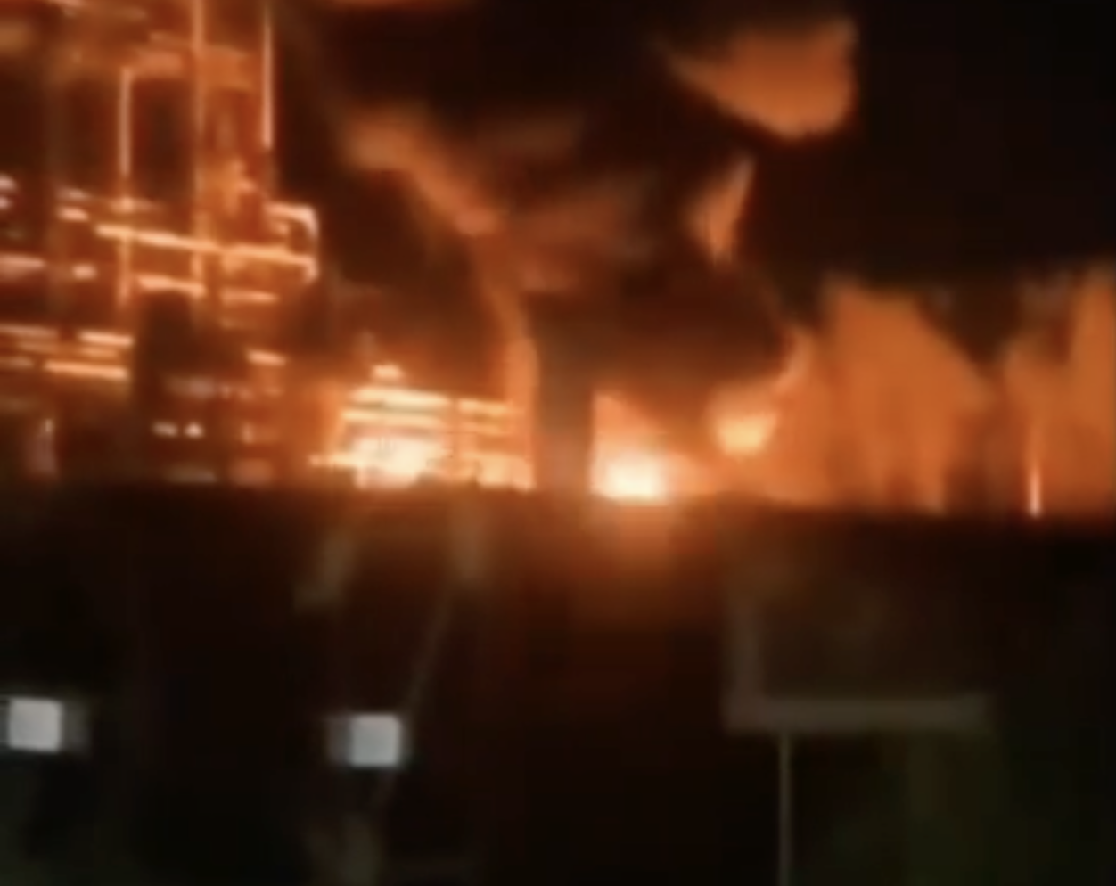 Ucraina a revendicat un atac cu drone asupra unui terminal petrolier din portul rusesc Novorossiisk, sfidând apelurile recente ale Washingtonului de a se abține de la astfel de acțiuni