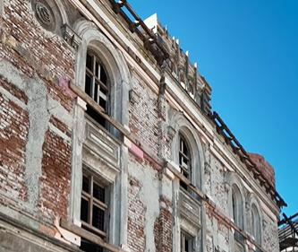 Reabilitarea Palatului „Simion Gheorghiu” din Galați, spre un centru IT modern Lucrările de reabilitare și punere în valoare a Palatului „Simion Gheorghiu” din Galați, o clădire istorică emblematică, sunt în plină desfășurare