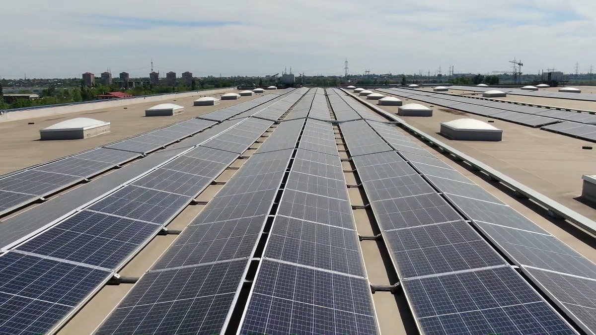 Norvegia investește masiv în energie regenerabilă în SUA Fondul suveran de investiții al Norvegiei, considerat cel mai mare din lume, a realizat prima sa investiție în active de energie regenerabilă în Statele Unite