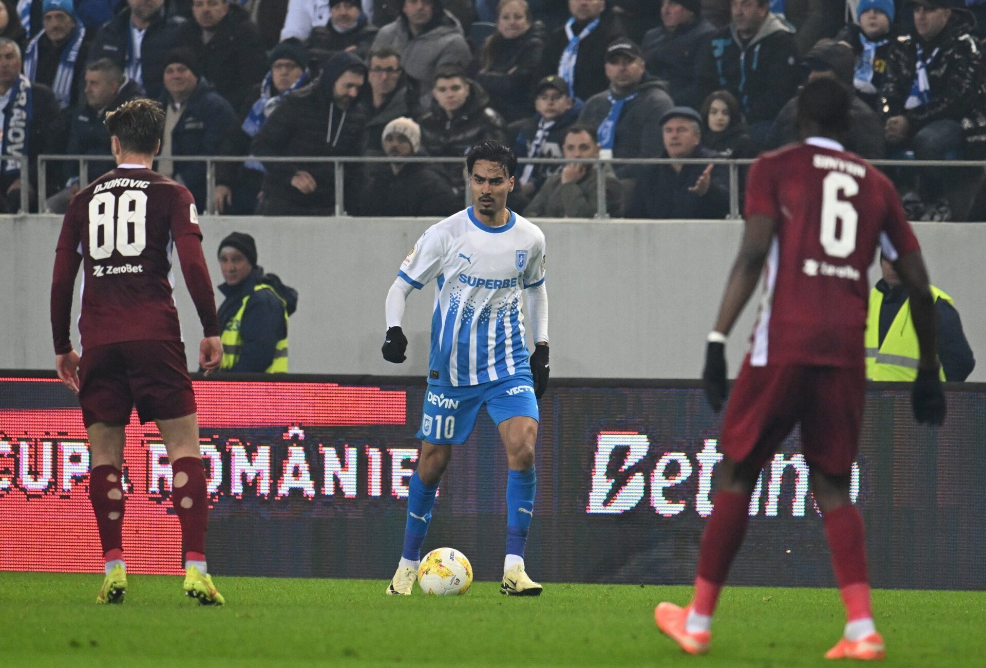 Ștefan Baiaram anunță plecarea de la Universitatea Craiova după victoria cu CFR Cluj Universitatea Craiova a învins miercuri seara, pe teren propriu, echipa CFR Cluj cu scorul de 3-1, în sferturile de finală ale Cupei României