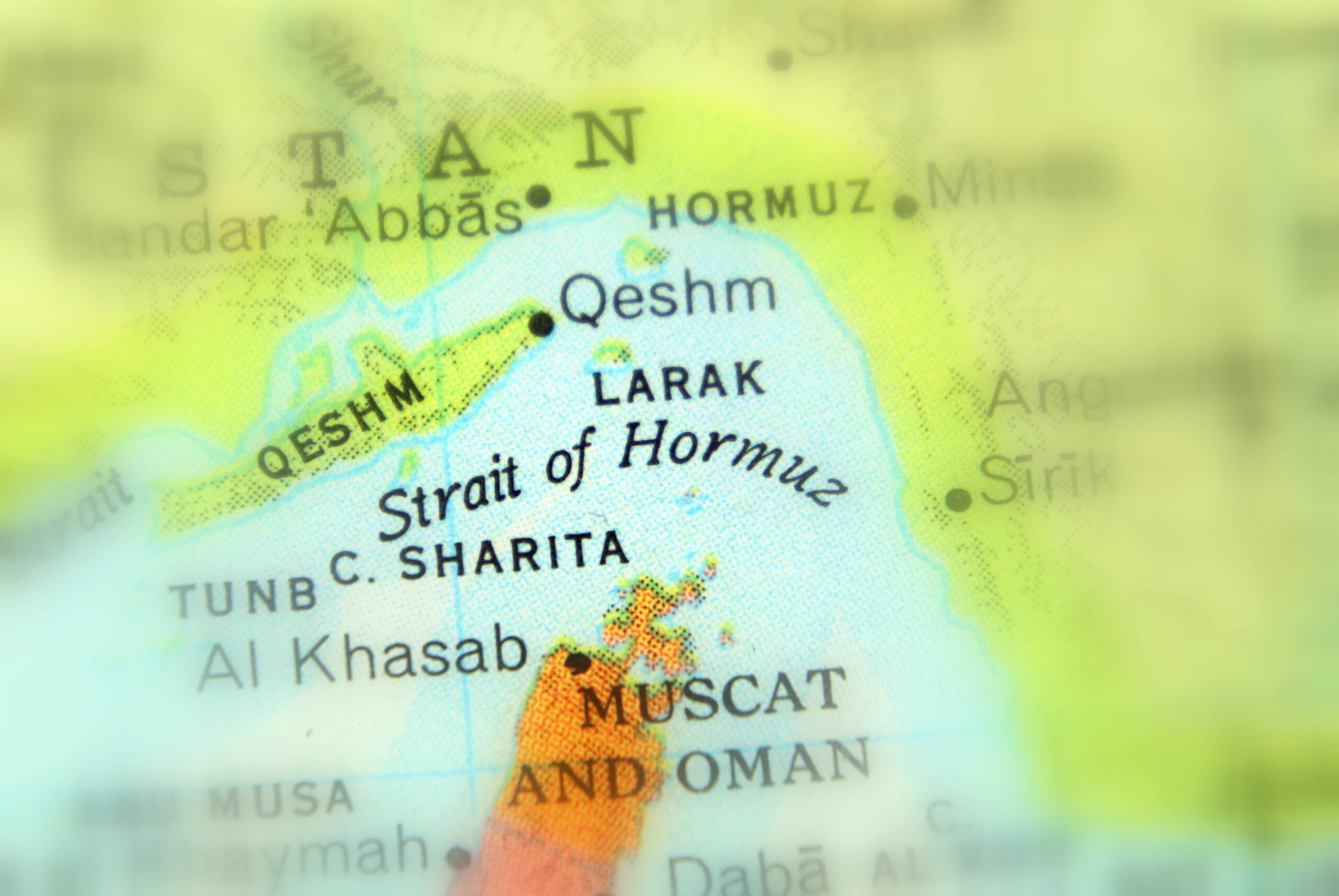 Iran: Aproximativ 12 mine ar fi fost amplasate în strâmtoarea Ormuz (Reuters)