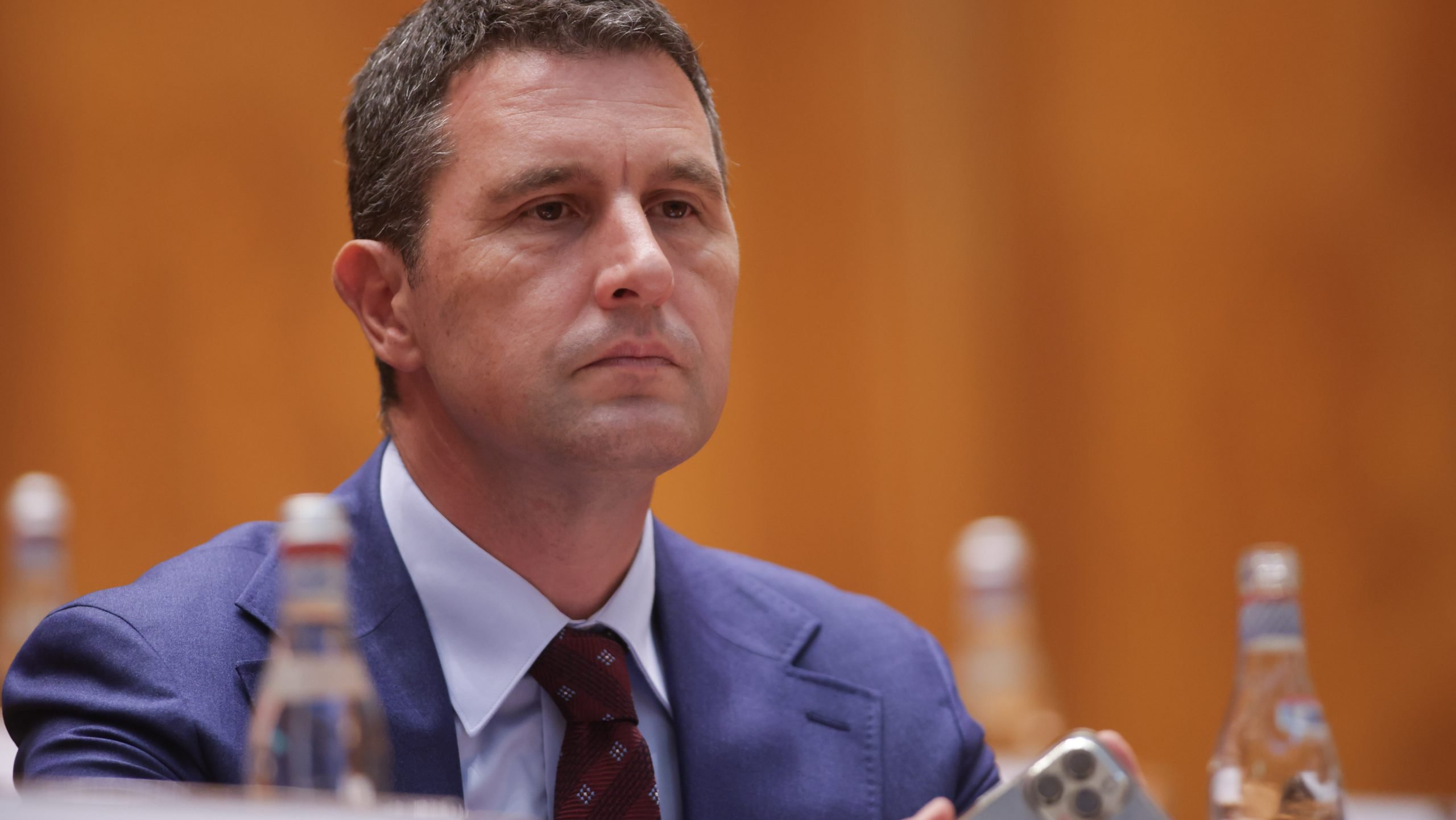 Întârzierea bugetului generează îngrijorări în economie, avertizează vicepremierul Vicepremierul Tanczos Barna a subliniat, recent, efectele potențial negative ale întârzierii aprobării bugetului de stat