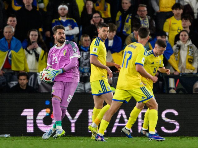 Ucraina ratează calificarea la mondialul din 2026, învinsă de Suedia într-un meci tensionat Naționala de fotbal a Ucrainei a ratat șansa de a merge la Cupa Mondială din 2026, fiind învinsă de Suedia cu scorul de 1-3 într-un meci de baraj disputat pe stadionul celor de la Levante, în Spania
