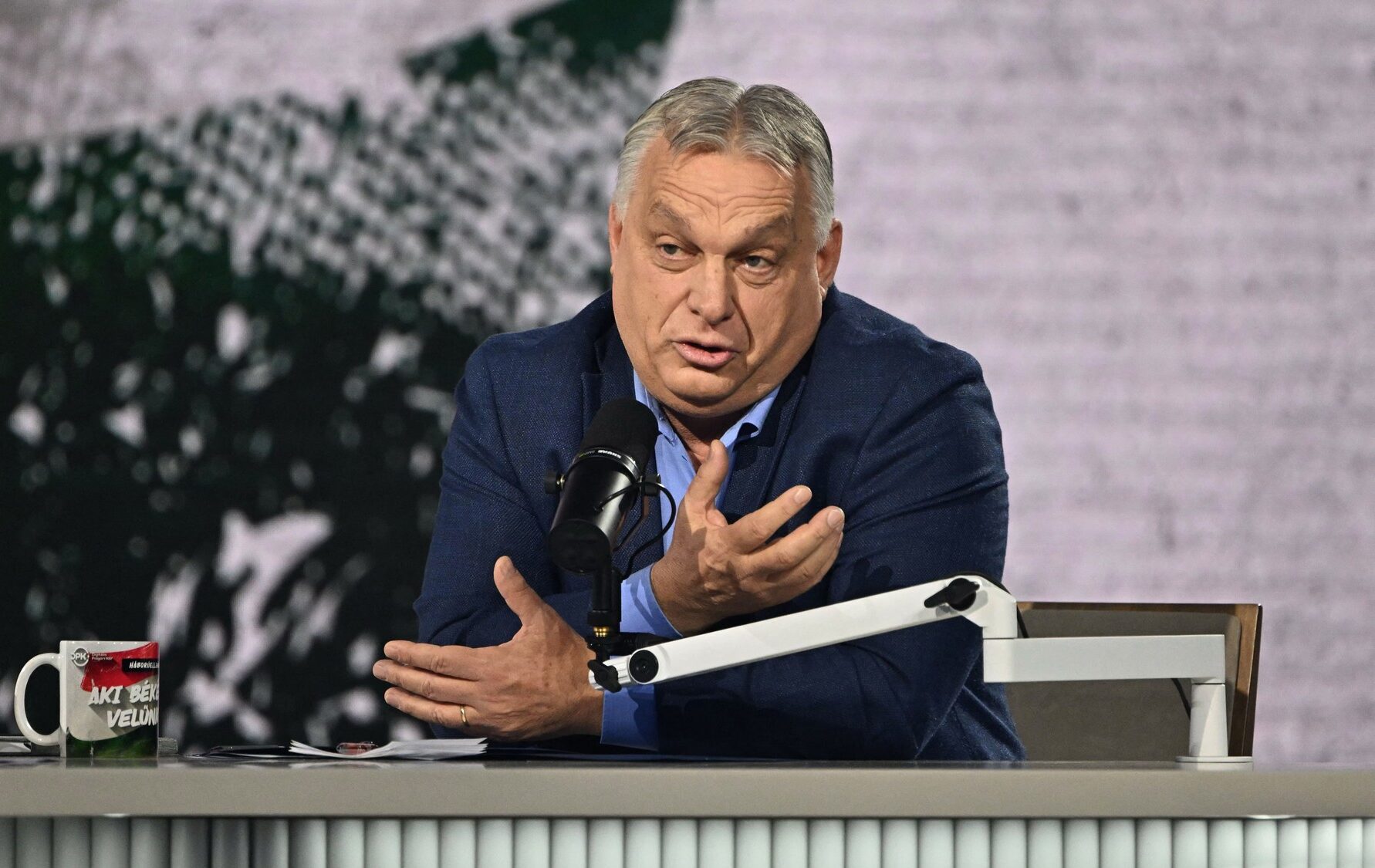 Sancțiuni pentru oficialii maghiari, un proiect de lege pe masa Senatului american Washingtonul ar putea impune sancțiuni împotriva oficialilor guvernamentali maghiari implicați în blocarea ajutorului pentru Ucraina și în menținerea dependenței țării de resursele energetice rusești