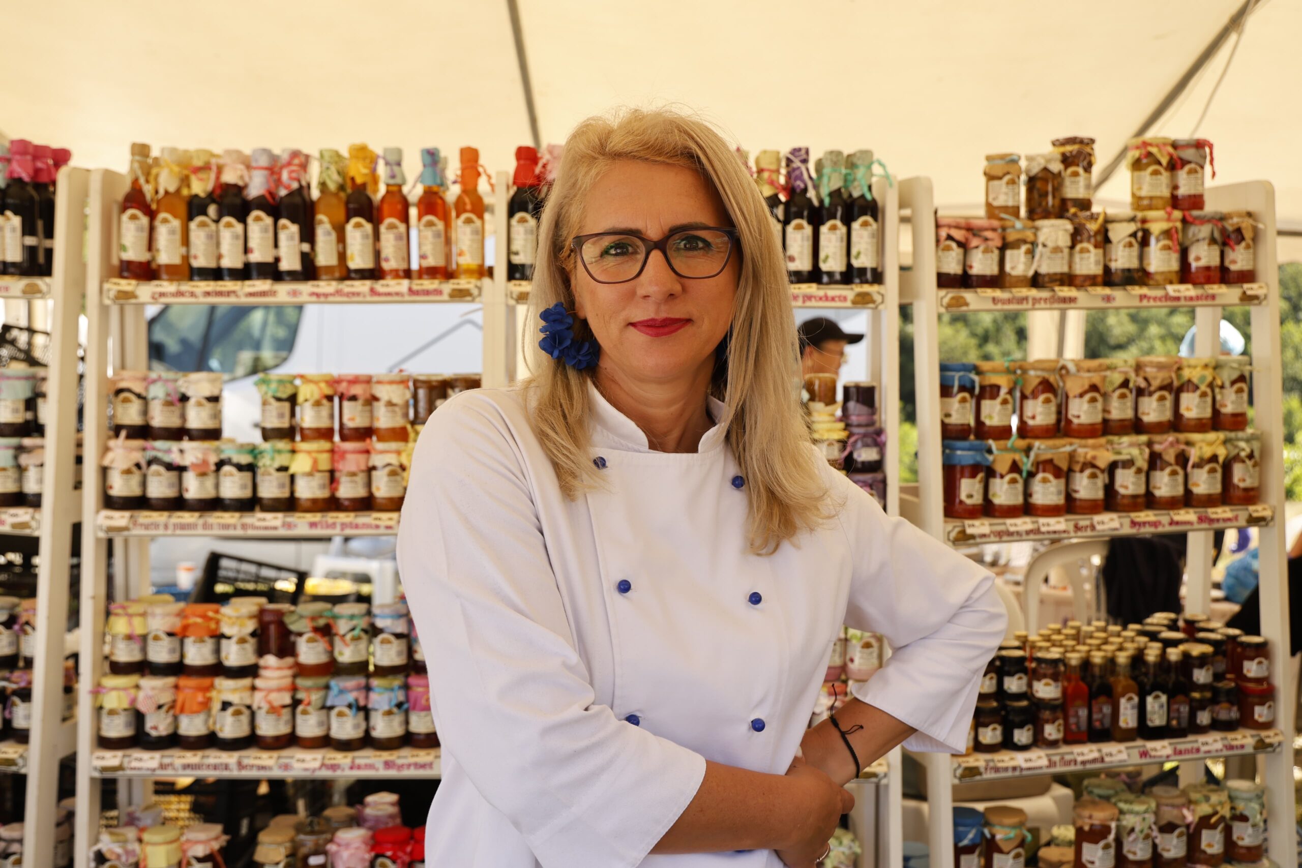 Poiana Fermecată: De la loc de poveste la afacere cu gust Afacerea „Poiana Fermecată” își are rădăcinile într-un loc real, nu într-o strategie de marketing