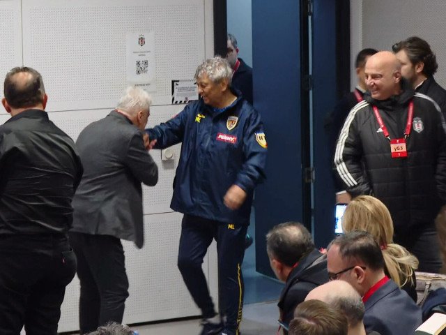Moartea lui Mircea Lucescu a îndoliat o lume întreagă a fotbalului, iar gesturile de omagiu continuă să apară