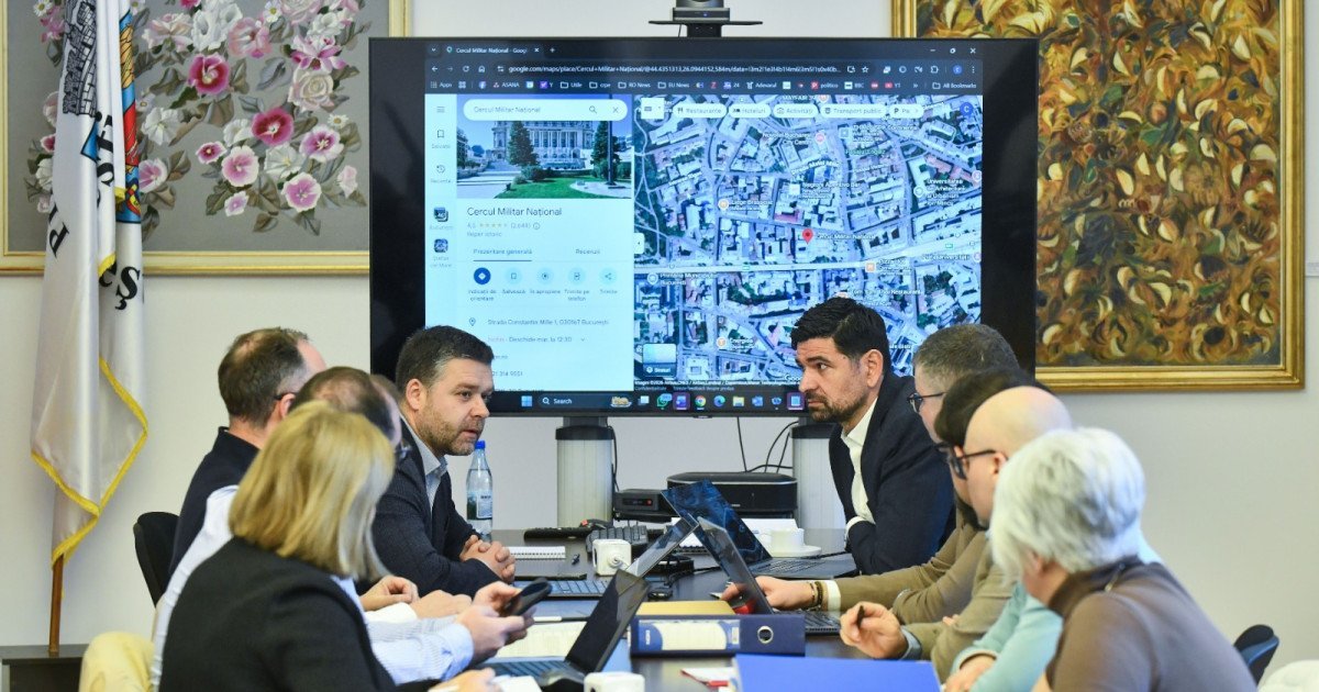 Ciucu începe seria întâlnirilor cu primarii de sector pentru a discuta proiecte comune Primarul general al Capitalei, Ciprian Ciucu, a demarat o serie de întâlniri cu primarii de sector, având ca scop principal coordonarea proiectelor și priorităților administrative pentru București