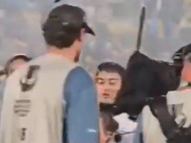 Regimul sub presiune: Imagini șocante fac înconjurul lumii