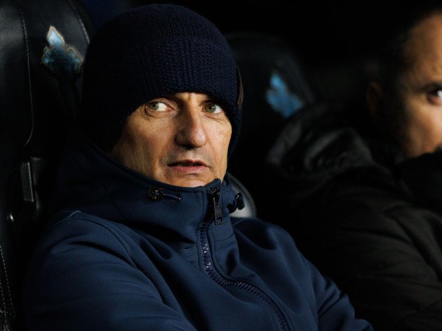 PAOK Salută Victoria și Urcă pe Primul Loc în Grecia, Antrenorul Lucescu, Satisfăcut PAOK, echipa antrenată de Răzvan Lucescu, a urcat pe prima poziție în SuperLiga Greacă, după o victorie importantă