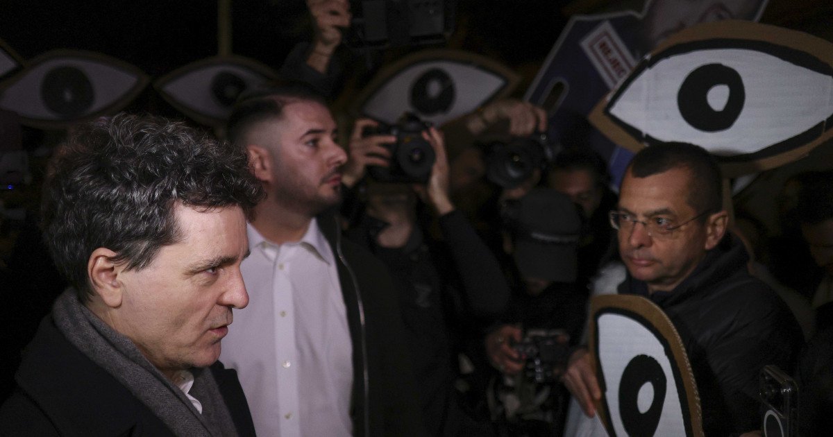 Nicușor Dan despre Justiție: E ca o boală lungă Președintele Klaus Iohannis a declarat vineri seară, în fața Palatului Cotroceni, că problemele din justiție sunt numeroase și trebuie rezolvate