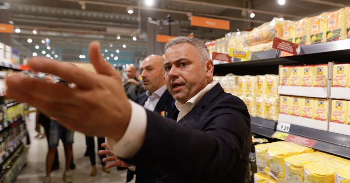 USR îl cheamă pe ministrul Agriculturii la raport, acuzat de plagiat Senatorul USR Ștefan Pălărie a anunțat că formațiunea sa politică îl va convoca pe ministrul Agriculturii, Florin Barbu, la Ora Guvernului
