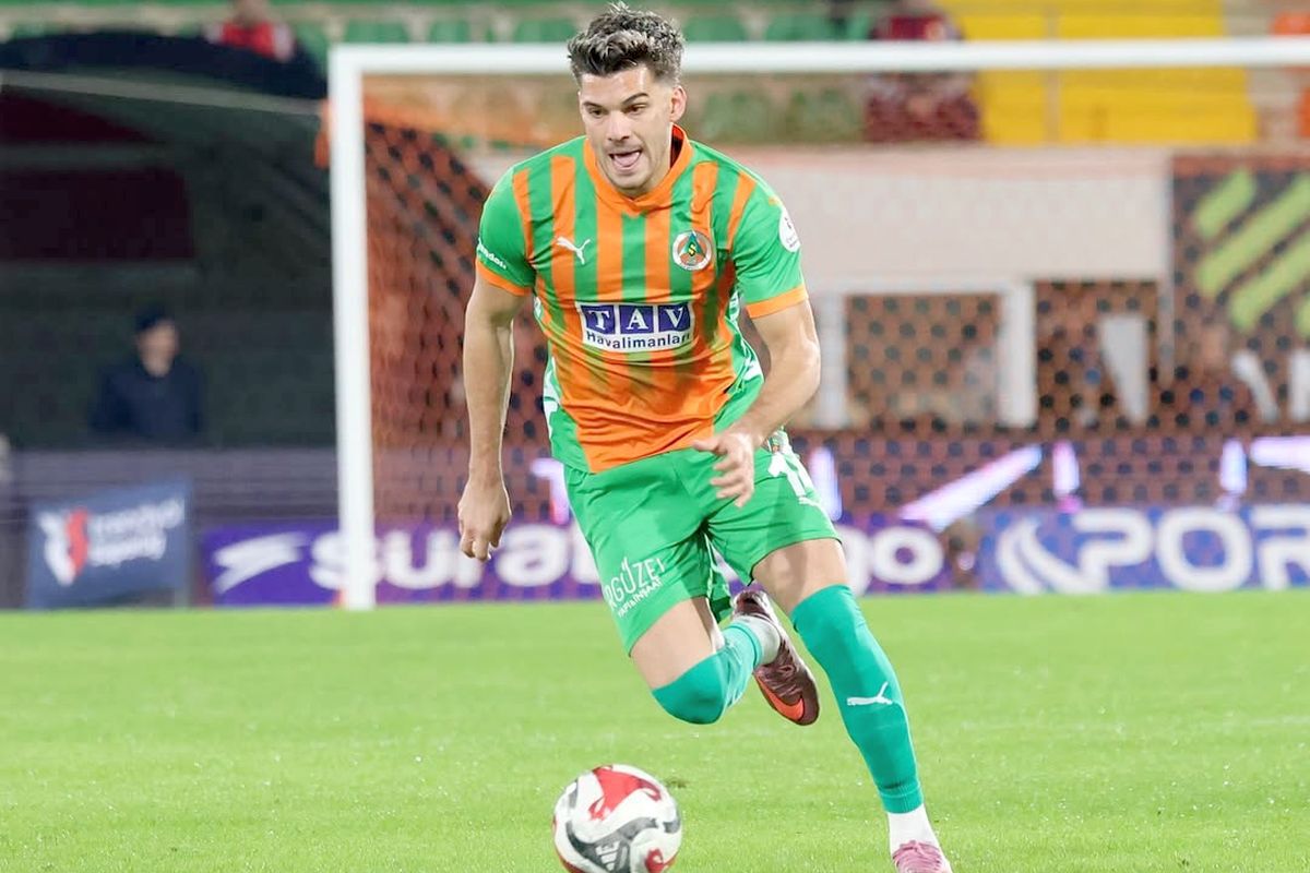 Ianis Hagi, rezervă în meciul Alanyaspor – Genclerbirligi Alanyaspor, echipa la care evoluează internaționalul român Ianis Hagi, întâlnește astăzi, 9 martie, pe teren propriu, formația Genclerbirligi