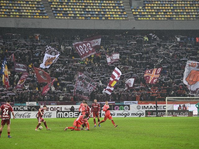 Amenzi usturătoare pentru Rapid și Dinamo după derby-ul din SuperLiga Comisia de Disciplină a Federației Române de Fotbal a dictat amenzi de peste 80.000 de lei pentru cluburile Rapid București și Dinamo București, în urma incidentelor petrecute la meciul direct din etapa a 28-a a SuperLigii