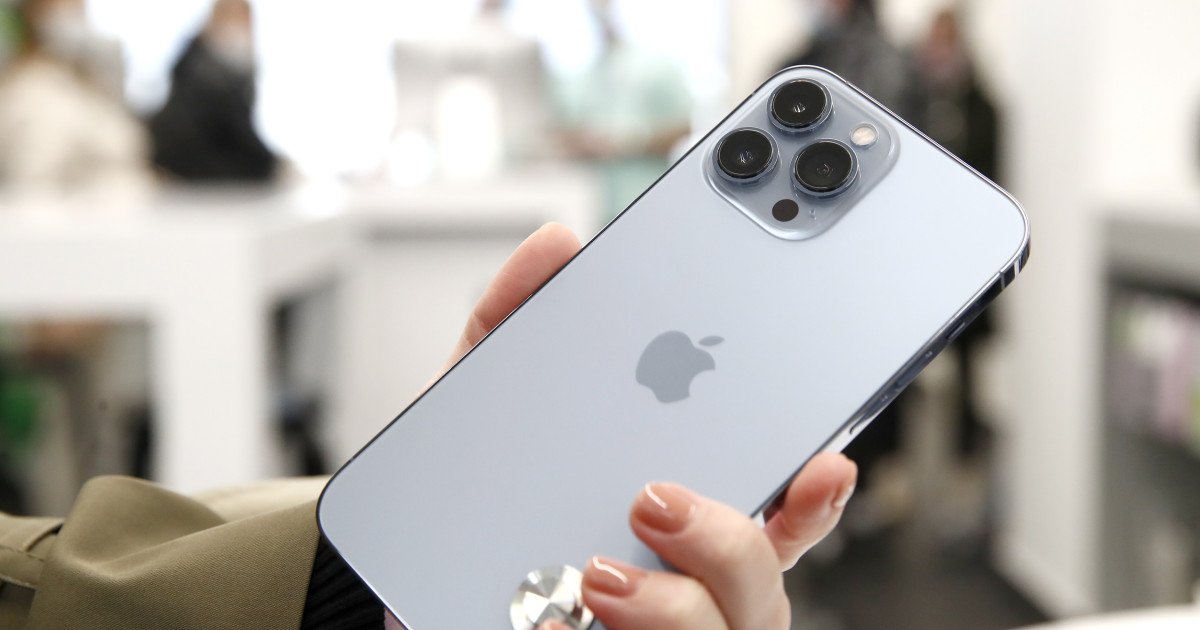 Apple explorează printarea 3D pentru producția de iPhone: O nouă abordare pentru eficientizare Apple, gigantul tehnologic american, analizează posibilitatea de a utiliza printarea 3D a aluminiului în procesul de producție al iPhone-urilor