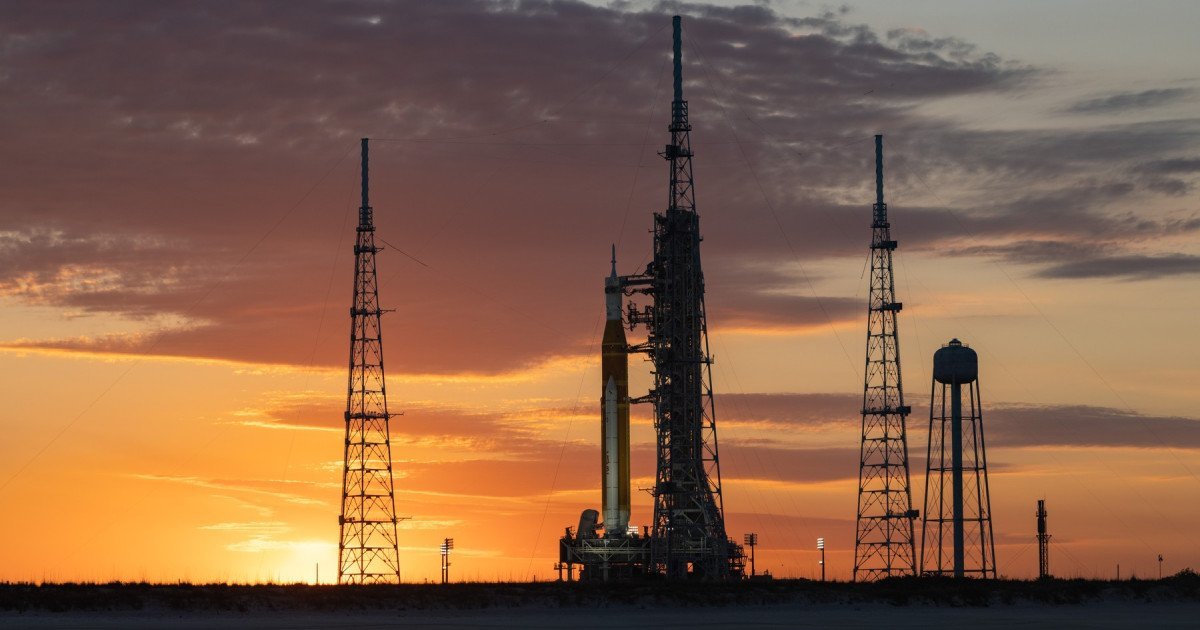 Misiunea Artemis II, amânată din nou: Defecțiuni tehnice la racheta NASA Racheta gigantică a NASA, proiectată pentru a transporta astronauți pe Lună, se confruntă cu noi probleme tehnice, ceea ce a dus la o nouă amânare a misiunii Artemis II