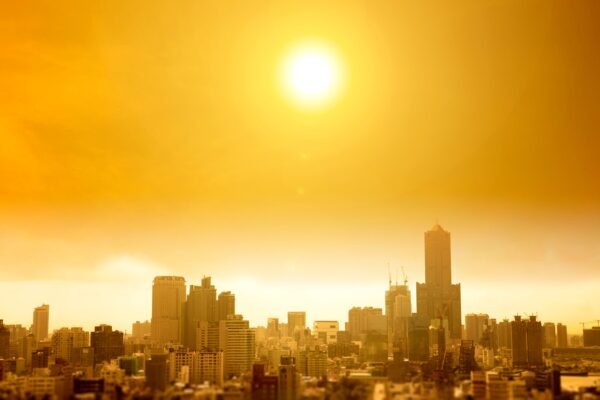 Încălzirea globală accelerează: Ritmul s-a dublat în ultimul deceniu Degradarea climatică se produce într-un ritm accelerat, iar rata încălzirii globale aproape că s-a dublat în ultimii zece ani, potrivit unui nou studiu