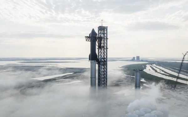 Întârzieri majore pentru programul de aselenizare cu racheta Starship Racheta Starship a companiei SpaceX, selectată de NASA pentru a transporta astronauți pe Lună, a acumulat întârzieri de cel puțin doi ani