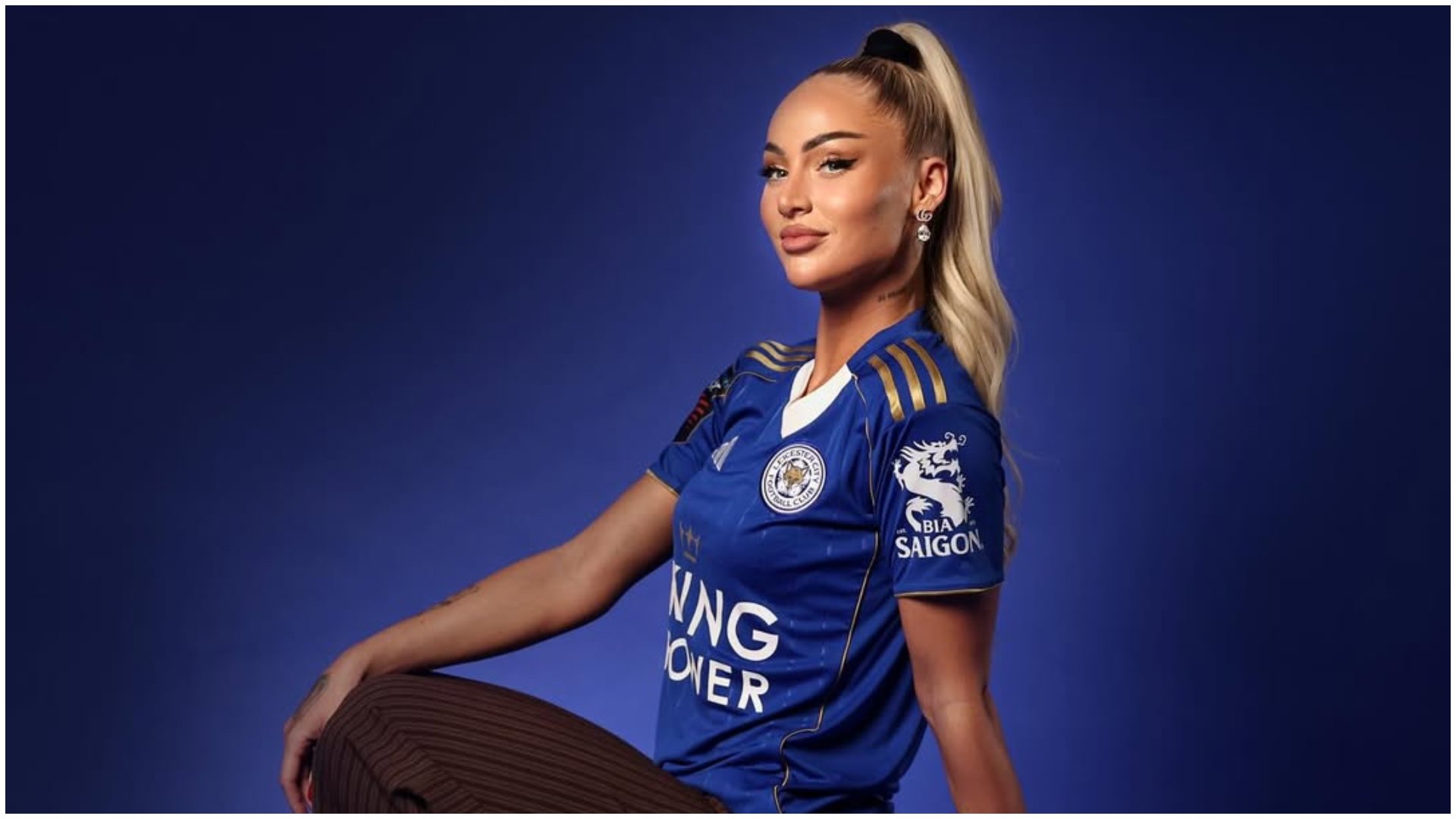 Alisha Lehmann, fotbalista care face furori pe rețelele sociale, surprinde cu un nou videoclip Alisha Lehmann, cunoscută drept una dintre cele mai frumoase fotbaliste din lume, continuă să atragă atenția publicului