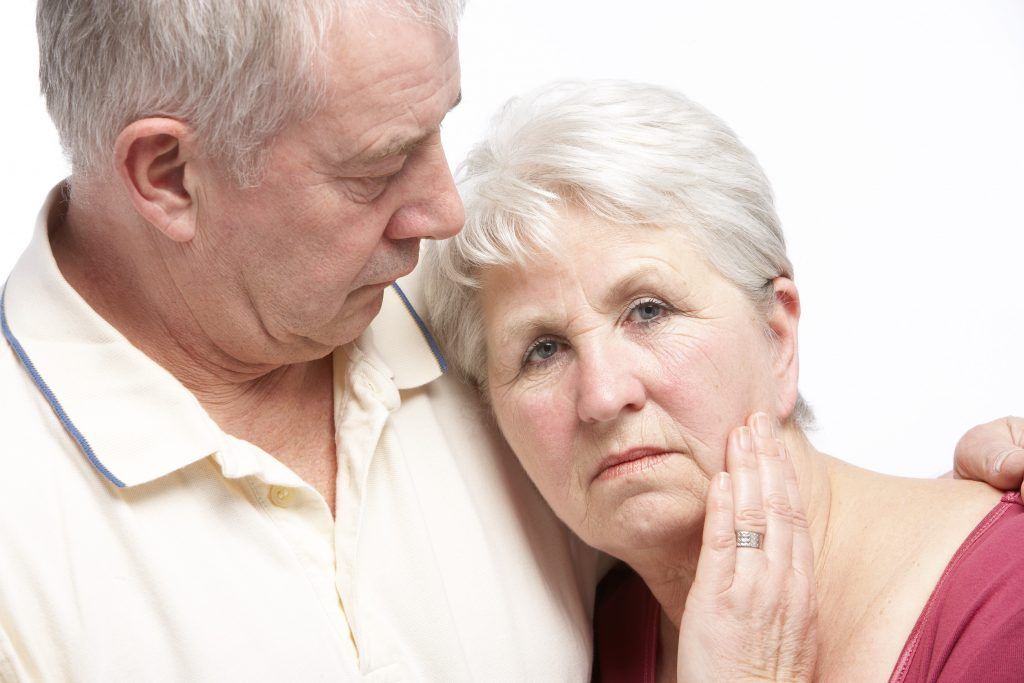 Studiu: Alzheimerul progresează mai rapid la femei Un nou studiu realizat de cercetătorii de la Mayo Clinic sugerează că evoluția bolii Alzheimer poate fi semnificativ mai rapidă la femei, subliniind importanța unei abordări diferențiate în cercetare și tratament